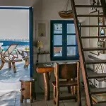 Stilvi Apartment Fira (Santorini)